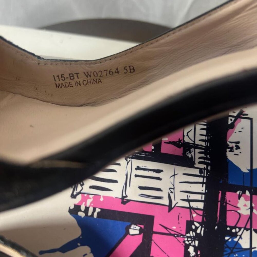 Cole Haan D'Orsay Snakeskin Leather Pumps in Black - Size 5 - Picture 4 of 6